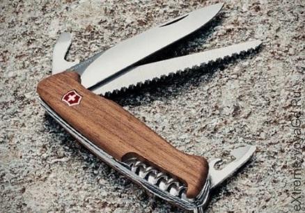 Армейский карманный нож Victorinox RangerWood 55