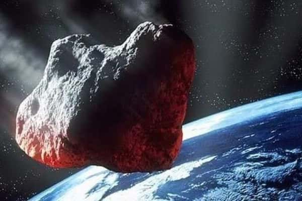 Земля увернулась от атаки трех опасных астероидов